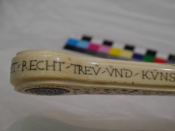 Ein Teil der Inschrift im Detail