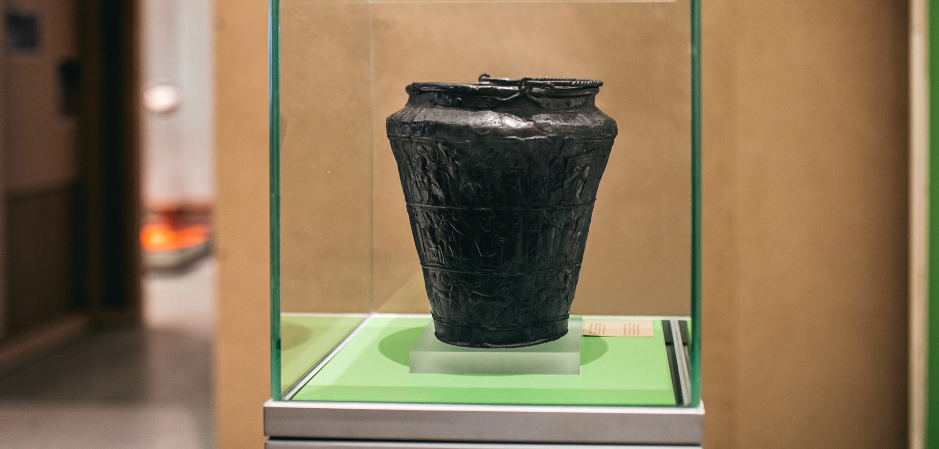 Ein Objekt in einer Vitrine / LWL / Malte Hömberg