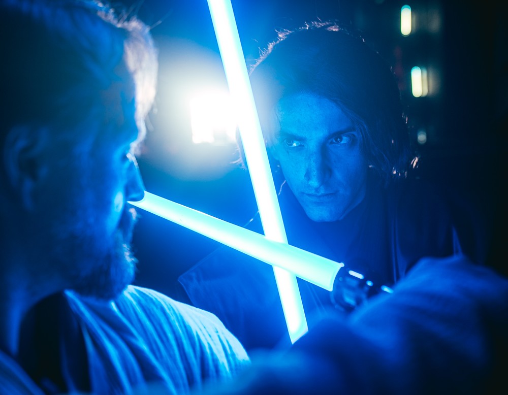 Cosplayer bei Lichtschwertkampf