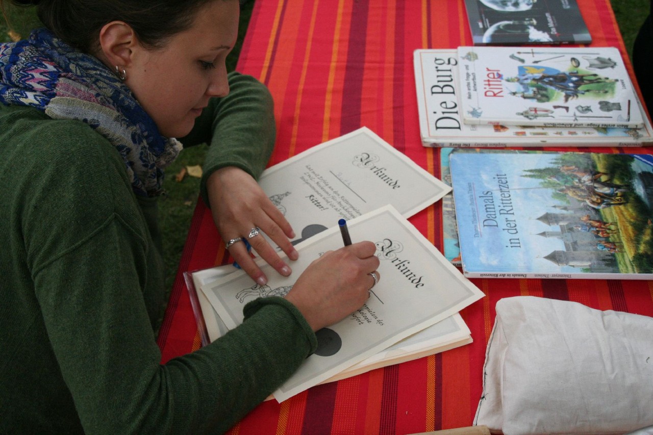 Hier werden Ritterurkunden ausgestellt. (Foto: Ulli Weber)