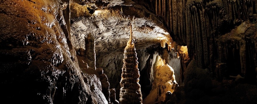Blick in die Dechenhöhle