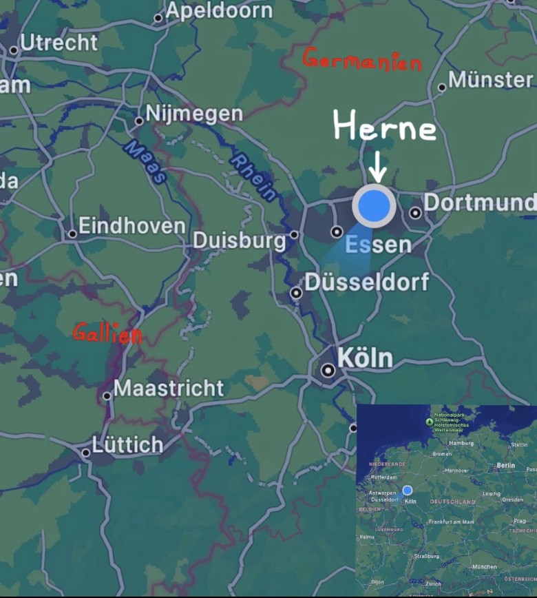 Die Karte zeigt einen Ausschnitt non Westdeutschland und den Niederlanden. Ein großer blauer Punkt markiert den heutigen Standort von Herne zwischen Essen und Dortmund. Die Flüsse Rhein und Maas sind Blau hervorgehoben, wobei Ersterer wichtig ist. Links des Rheins ist das Gebiet mit „Gallien“ beschriftet und rechts vom Rhein mit „Germanien“. Unten rechts befindet sich eine kleine Übersicht, die das Gebiet in den Westen Deutschlands und Osten der Niederlande verortet.
