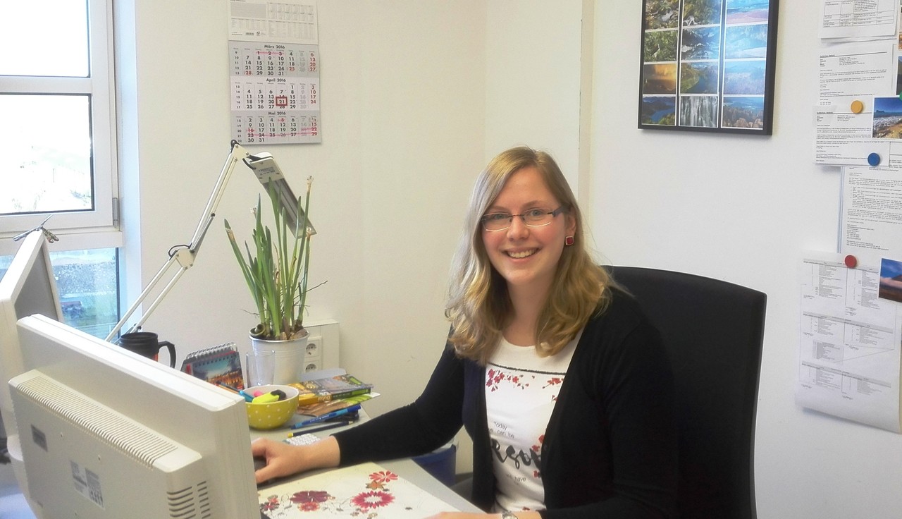 Stefanie Aufderhaar an ihrem Schreibtisch im schönen Münster (Foto: Uwe Dutkiewitz)